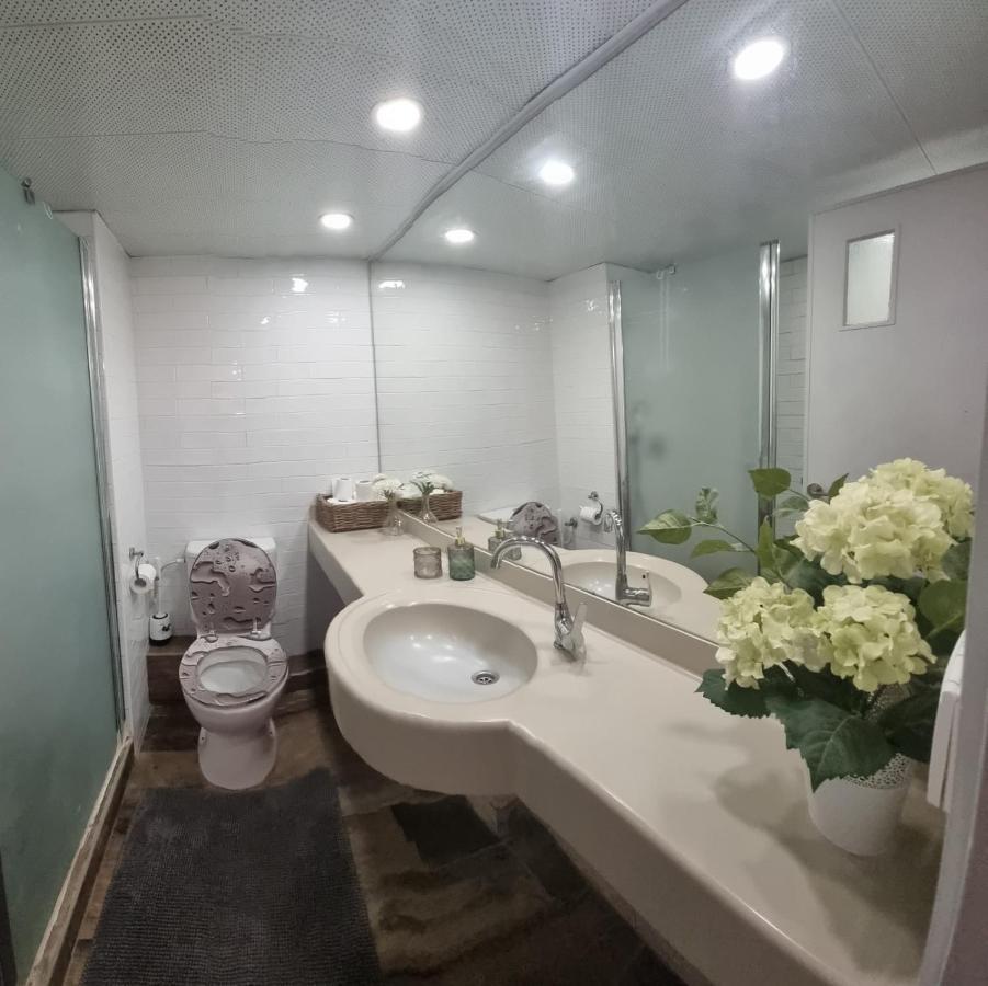 Caesarea Inn Екстер'єр фото