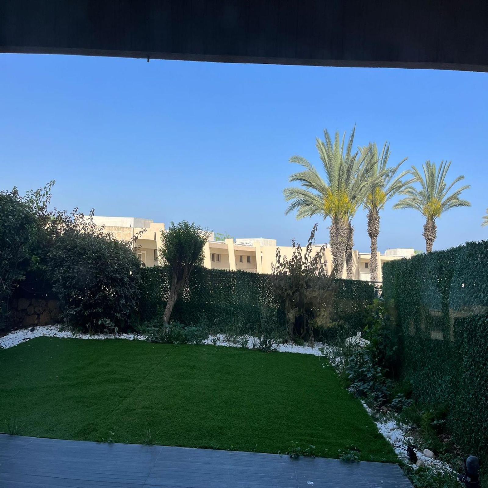 Caesarea Inn Екстер'єр фото